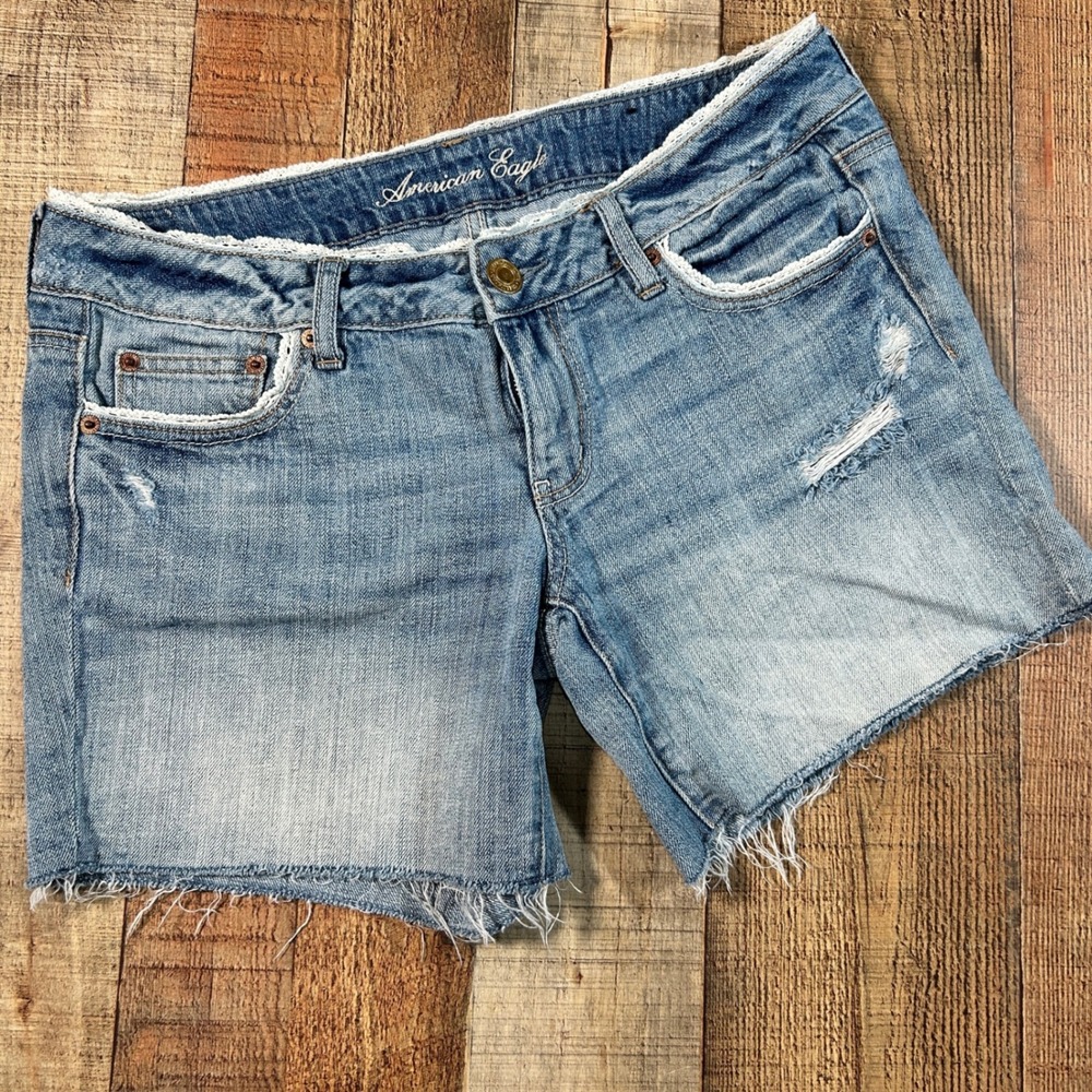 American Eagle Blue Crochet Lace Trim Distressed Denim Cut Off Jean Shorts 10